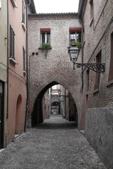 Fototapeta premium Ferrara, Via delle Volte, Street Photography. Gennaio 2019