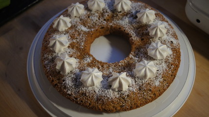 cake,food, isolated, donut, cake, sweet, dessert, white, baked, snack, bakery, chocolate, pastry, sugar, breakfast, bagel, bread, delicious, doughnut, tasty, round, 