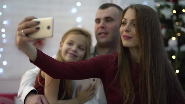 "Family Selfie" Images – Browse 305 Stock Photos, Vectors, and Video ...