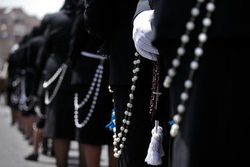 Dettaglio abiti tradizionali  durante la processione di Sant'Efisio a Cagliari (Sardegna) - Italia