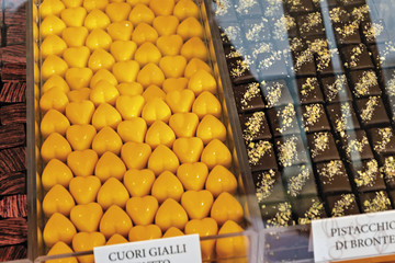 cioccolato cuori gialli