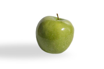 una manzana verde, aislada, sobre fondo blanco