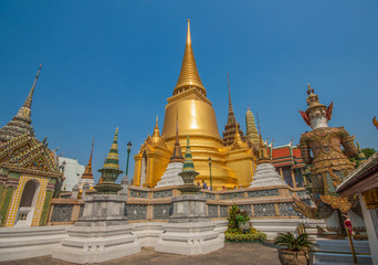 Fototapeta premium Bangkok, Thailand - the Grand Palace is a complex of buildings at the heart of Bangkok, composed by dozens of temples and buildings