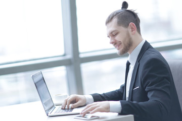 businessman working in the office.people and technology