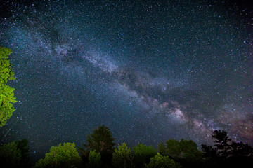 the milky way in the vermont night sky
