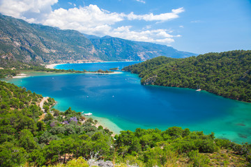 Fototapeta na wymiar Blue lagoon in Oludeniz, Turkey