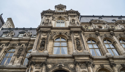 Fototapeta premium Old buildings in Paris, France