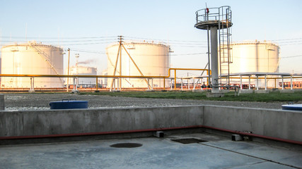 Obraz premium Storage tanks for petroleum products