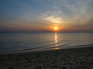 Fototapeta premium sunset over the sea