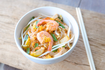 Pad Thai, noodles with shrimps and vegetables