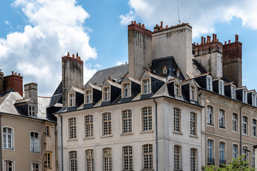 Fototapeta na wymiar Old buildings in Rennes in Britanny against sky
