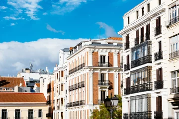 Wandcirkels tuinposter Luxury old residential houses in centre of Madrid © jjfarq