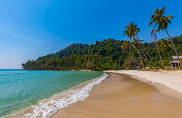 Overview of the first trip to Kood Island  (Koh Kood) Located in the eastern part of Thailand, it's very beautiful