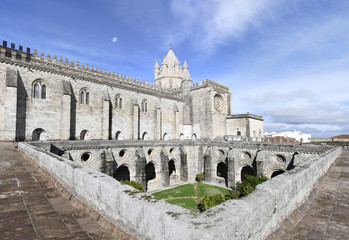 Evora, monastère et cathédrale