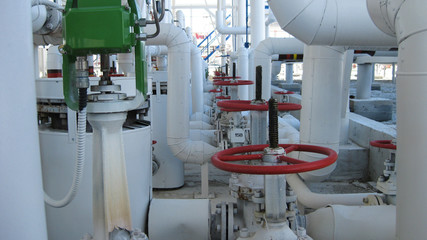 Oil refinery, primary oil refining
