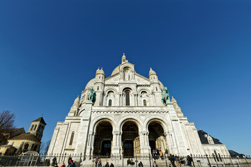Fototapeta na wymiar Sacre-coeur cathedral of Montmartre - Paris, France