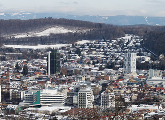 Blick auf Lörrach vom Tüllinger Berg im Winter