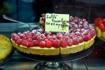 cake with fruits in France