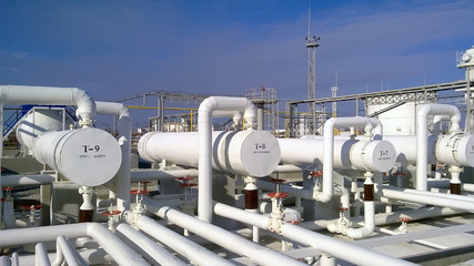 Heat exchangers for heating of oil