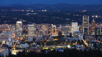Night view of Portland, Oregon downtown