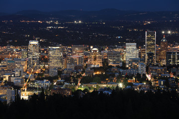 Fototapeta na wymiar Aerial night view of Portland, Oregon
