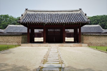 Namsinmun Gate of Yeongnyeongjeon Hall at Jongmyo Shrine in Seoul, Korea