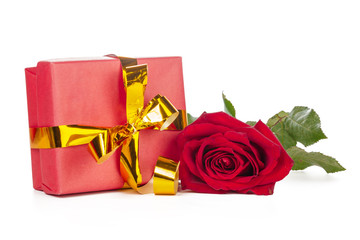 Giftbox and rose isolated on the white