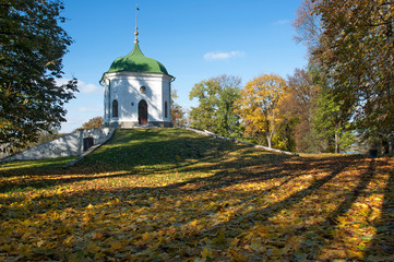 Altanka in the autumn park manor in Kachanivka.
