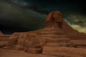 Fototapeta na wymiar The Sphinx in Giza pyramid complex at night