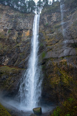 Fototapeta na wymiar Upper Multnoah Falls off historic highway in Oregon.