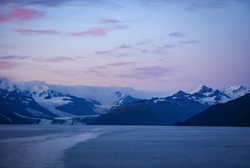 Obraz na płótnie Canvas Glacier Sunset