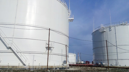 Storage tanks for petroleum products