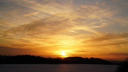 Obraz premium Zachód słońca nad Radevormwald 6