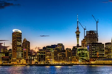 Wandcirkels tuinposter New Zealand. Auckland. The skyline of the city (CBD) by night © WitR