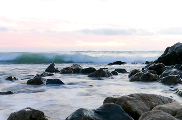 Obraz premium Ventura, California Harbor and beach at sunset and dusk