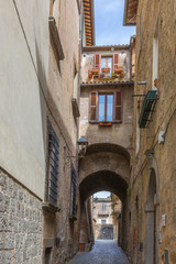 Fototapeta premium Narrow streets in the center of Orvieto, Italy