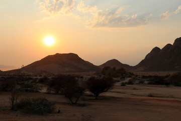 Fototapeta premium Spitzkoppe (Spitzkuppe) sunrise - Namibia Africa