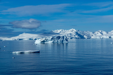 Obraz na płótnie Canvas Reclus Peninsula, Antarctica