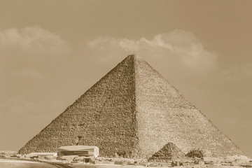 Fototapeta na wymiar pyramid of Cheops in Giza, Egypt