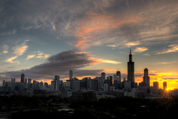 Fototapeta na wymiar Summer Sunrise Over Chicago