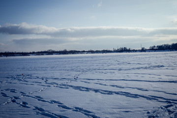 Fototapeta na wymiar winter landscape with lake