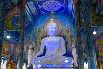 Sculpture of a seated Buddha in the Blue Temple (Wat Rong Sear Tean)