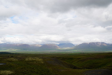 Fototapeta na wymiar view of mountains - Iceland