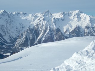 Fototapeta na wymiar beautiful winter lanscape skitouring in the alps