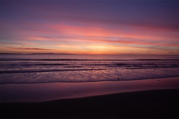 Fototapeta na wymiar Sunset over the ocean 