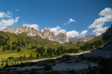 Fototapeta na wymiar Passo Gardena, Val Gardena, Groeden, Bolzano, Trentino Alto Adige, Italia