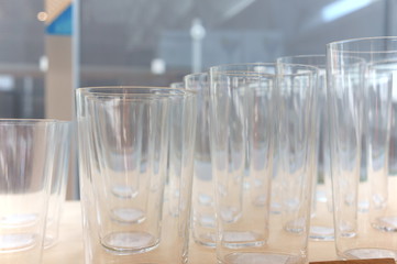 グラス コップ 日用品 陳列 売り場 