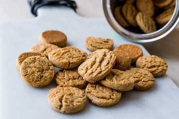 Box of Quick Bites Mini / Small Cookies Apple and Cinnamon Flavored