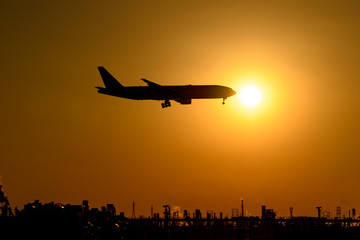 夕日と飛行機　Airplane and Sunset  Boeing 777