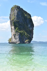 Naklejka premium Beautiful big rock at Poda Island in Krabi, Thailand, Asia